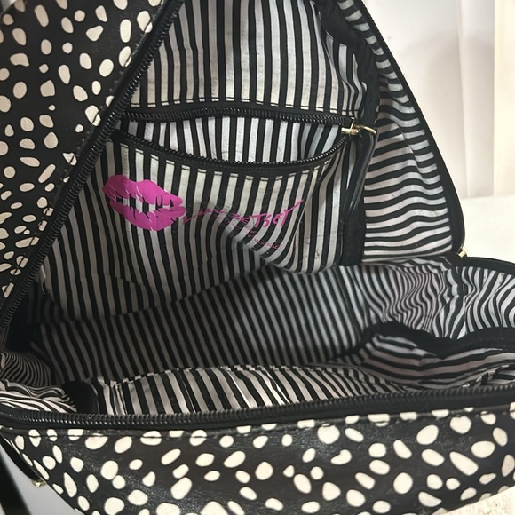 Betsey Johnson Pink Fuchsia Quilted Faux Leather Backpack Purse W/Panda Plush - Picture 7 of 8